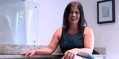 Big Booty Montse Loves To Get Wet All By Herself