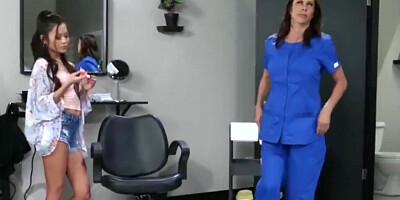 Alexis Fawx & Vina Sky are lovemaking in a beauty salon