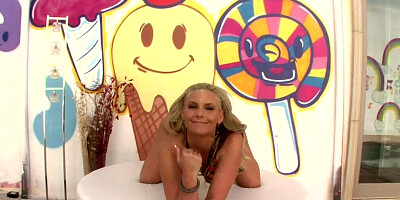 Sexthlete W/ Phoenix Marie