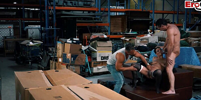 Dirty Priscilla is getting bonked by mates in this hardcore 3some