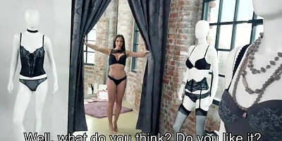 Amirah Adara, Lilu Moon & Clea Gaultier enjoy in some action