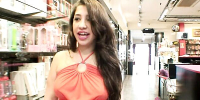 Watch magical Carla Cruz's clip