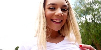 Gorgeous Gabbie Carter wants it Harder POV