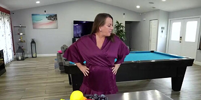 Horny Stepdaughter Seduces StepDaddy