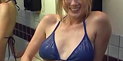 Good looking amateur babe fingers herself before giving head