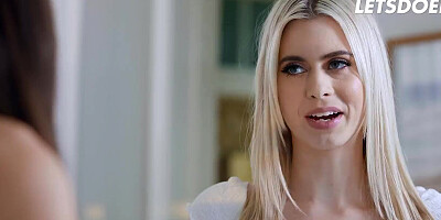 Cute Babes Jill Kassidy, Eliza Ibarra & Jewelz Blu Sensual Threesome After Yoga - A GIRL KNOWS