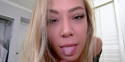 Avery Christy's pussy lips are wrapped around rock-hard pecker