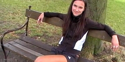 My girlfriend amateur oral in park