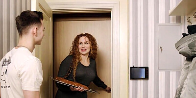 Frizzy-haired momma in stockings takes his throbber