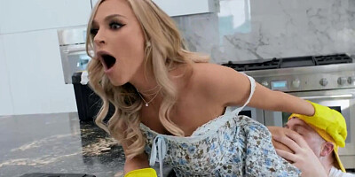 Brazzers - Slutty Housewife Emma Hix Can't Hold Herself, She Wants The Hot Plumber's Hard Dick