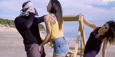 Cassie Del Isla, Frida Sante & Miguel Zayas are having 3way on the beach