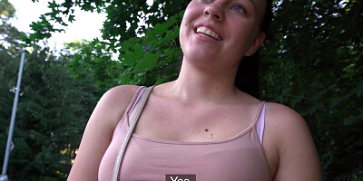 Amateur brunette gal was asked for quick sex in public and she said yes