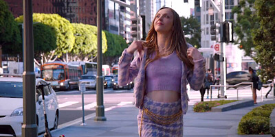 White sweetheart is having a massive black cock in her ass for the first time