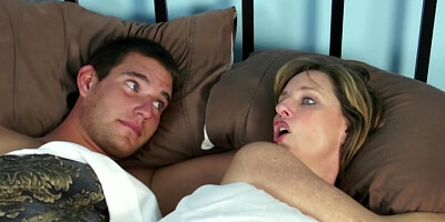 Horny dude convinced his stepmom into letting him sleep with her just for one night