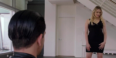 Horny Assistant can't Hold back Anymore in Incredible Threesome