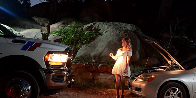 Small Hands doesn't fix Nikki Peach's car but fucks owner