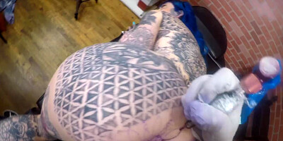 Amber Luke gets a asshole tattoo and a good fucking