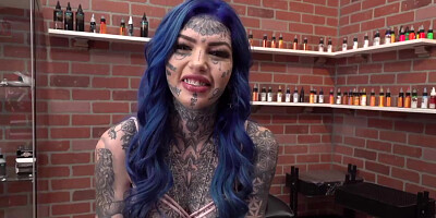 Amber Luke gets a asshole tattoo and a good fucking