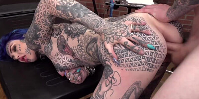 Amber Luke gets a asshole tattoo and a good fucking