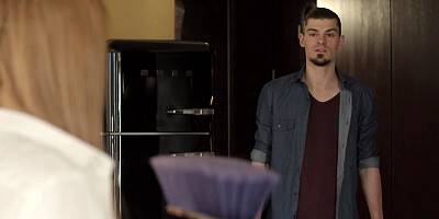 Gorgeous babe sucks stepbrother's dong and wraps her cunt around it