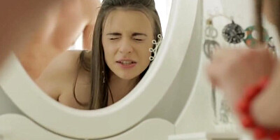 Brunette wants her butt fingered before letting the guy sodomize her