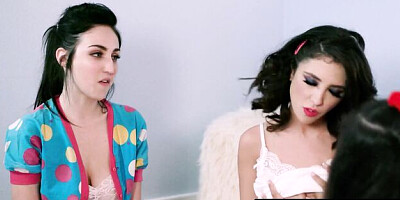 Retro vintage smut with attractive Gina Valentina and Jane Wilde from Girls Way