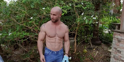 Danny Steele, Sophia Leone & Mae Milano shag in 3some