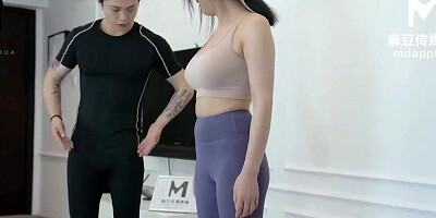 AMAZING HOT FUCK WITH ASIAN GIRL IN YOGA PANTS