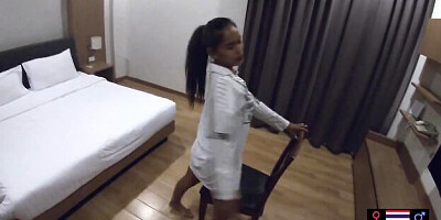 Tempting chick's thaiswinger video