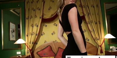 Freely Kia Winston's upside down clip