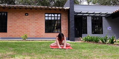 Jors Interrupts Venezuelan Girl’s Yoga To Offer Her A Glimpse At Her Future With His Powerful Rock
