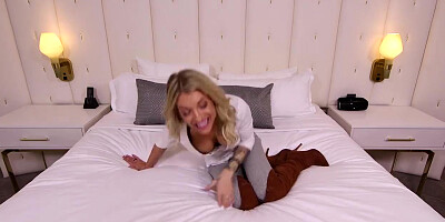 Anal Fucking Gorgeous Petite MILF Pornstar Synthia Fixx POV