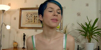 Masseur rubs naked girl with oil and pokes her with hard cock