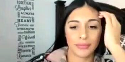 Phat ass camgirl is using both fingers and a lovense lush for reaching an orgasm