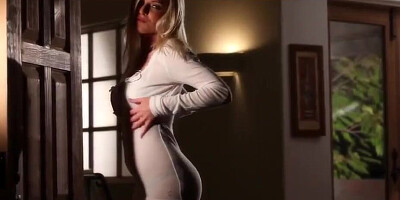 Babes - Sexy busty blond strips & masturbates to solo orgasm