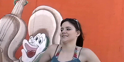 Amateur chick is rubning her clit in this homemade footage