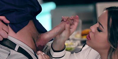 Hot cooze bangs boyfriend's buddy right in front of him