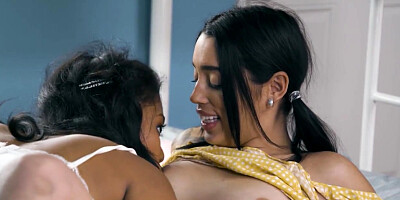 Nia Nacci Helps Shy Babe Cum Outta her Shell-WebYoung