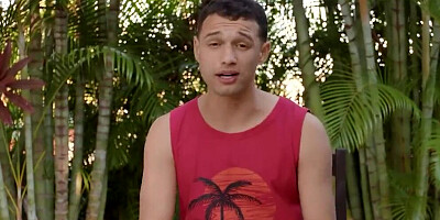 Reality Kings - Hot Babe Kiki Klout Wants To Give Johnny Love Blowjob While His Friend Is Watching