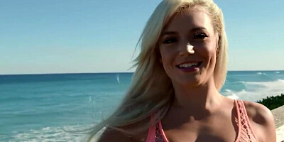Reality Kings - Hot Babe Kiki Klout Wants To Give Johnny Love Blowjob While His Friend Is Watching