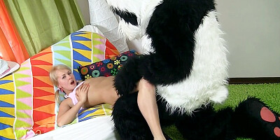 Pillow fight and xxx sex play