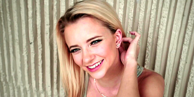 Backyard is the best place for fucking cute blonde teen