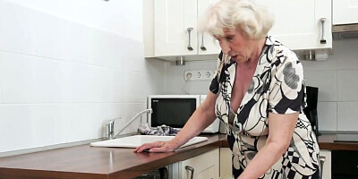 Chubby granny uses repairman's dick to the fullest