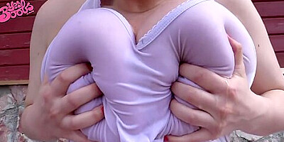Oils Her Boobs
