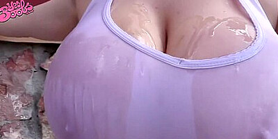 Oils Her Boobs
