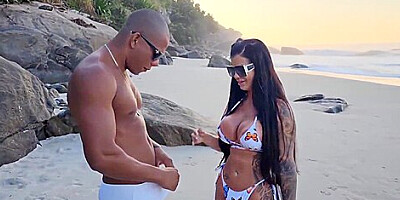 Pamela Makeup Morena Gostosa Estava Perdida Na Praia De Nud