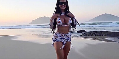 Pamela Makeup Morena Gostosa Estava Perdida Na Praia De Nud