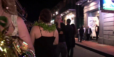 SpringBreakLife Video: Mardi Gras Street Flashers