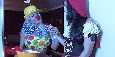 Leya Falcon And Sheena Ryder In Graceful Leya And Sheenas Action