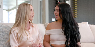 Big tits college babe pussy licking blonde milf classmate